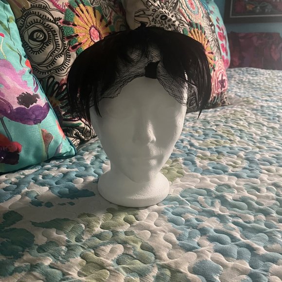 Vintage Black Veil Hat with Feather Embellishment - Picture 1 of 6